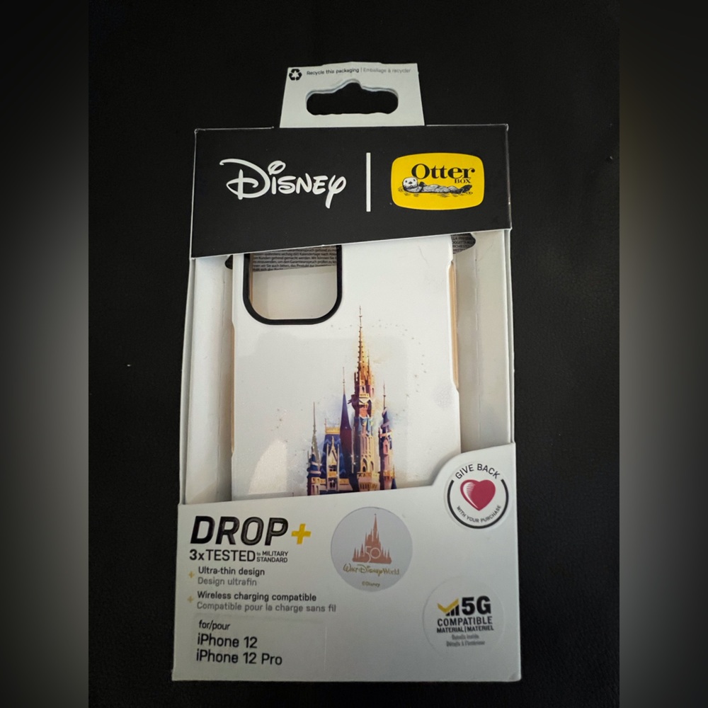 NIB Extremely Rare Otter Box Phone Case Disneyworld Castle 50th